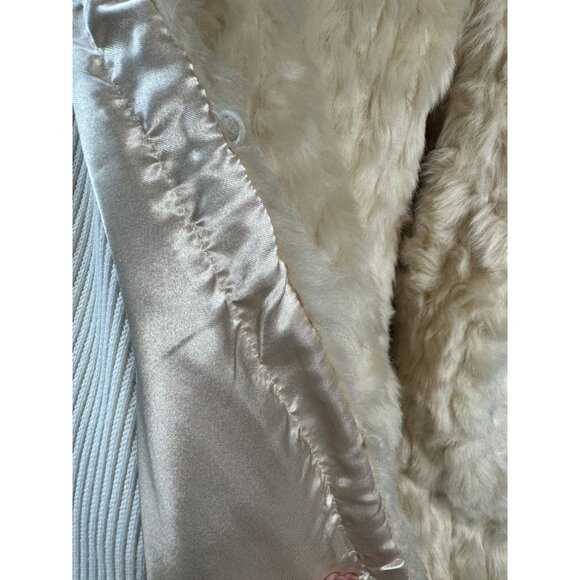 Forever 21 Exclusive Faux Fur Coat Size Large Hook And Eye Closure - Picture 13 of 16